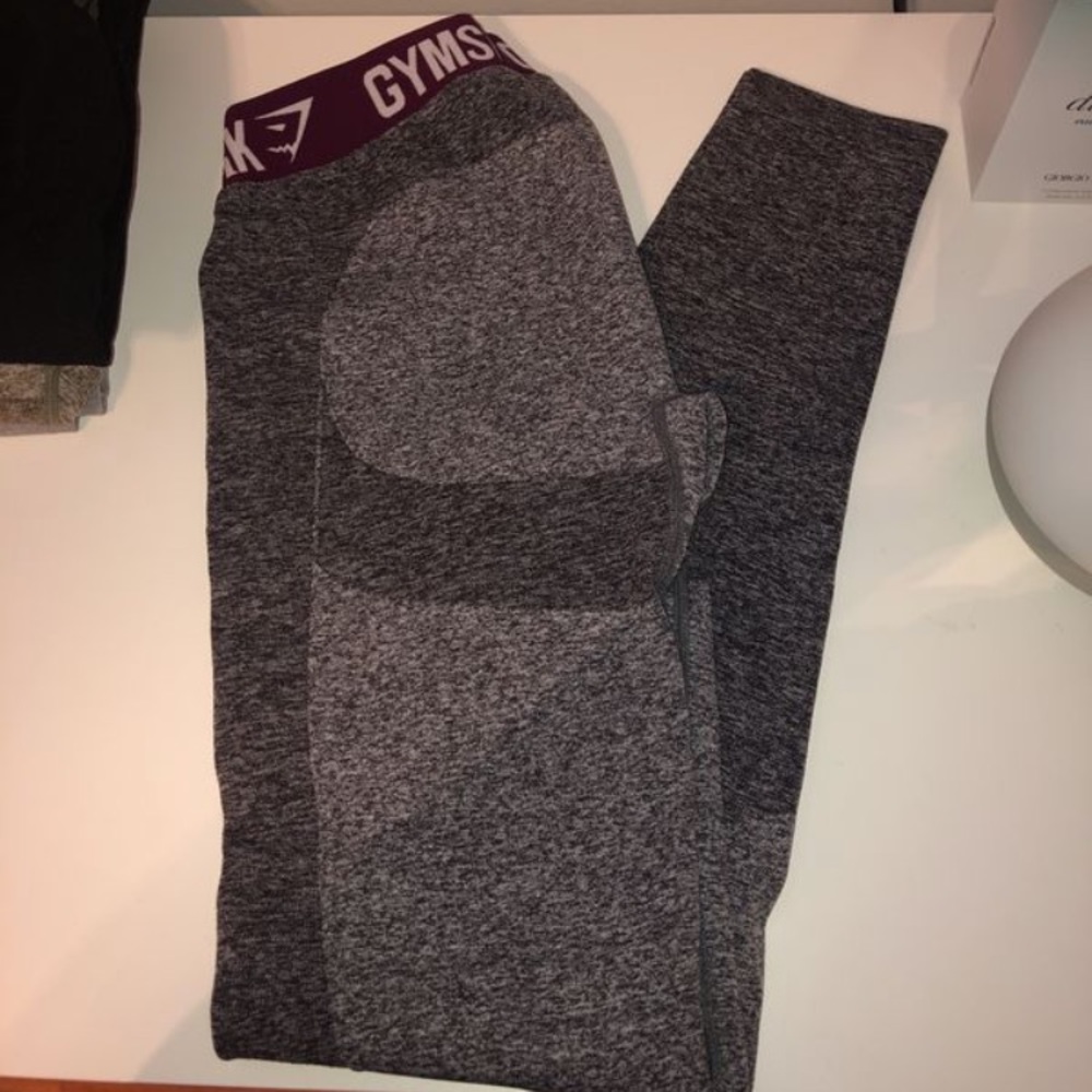 GYM SHARK FLEX LEGGINGS *sold separately*